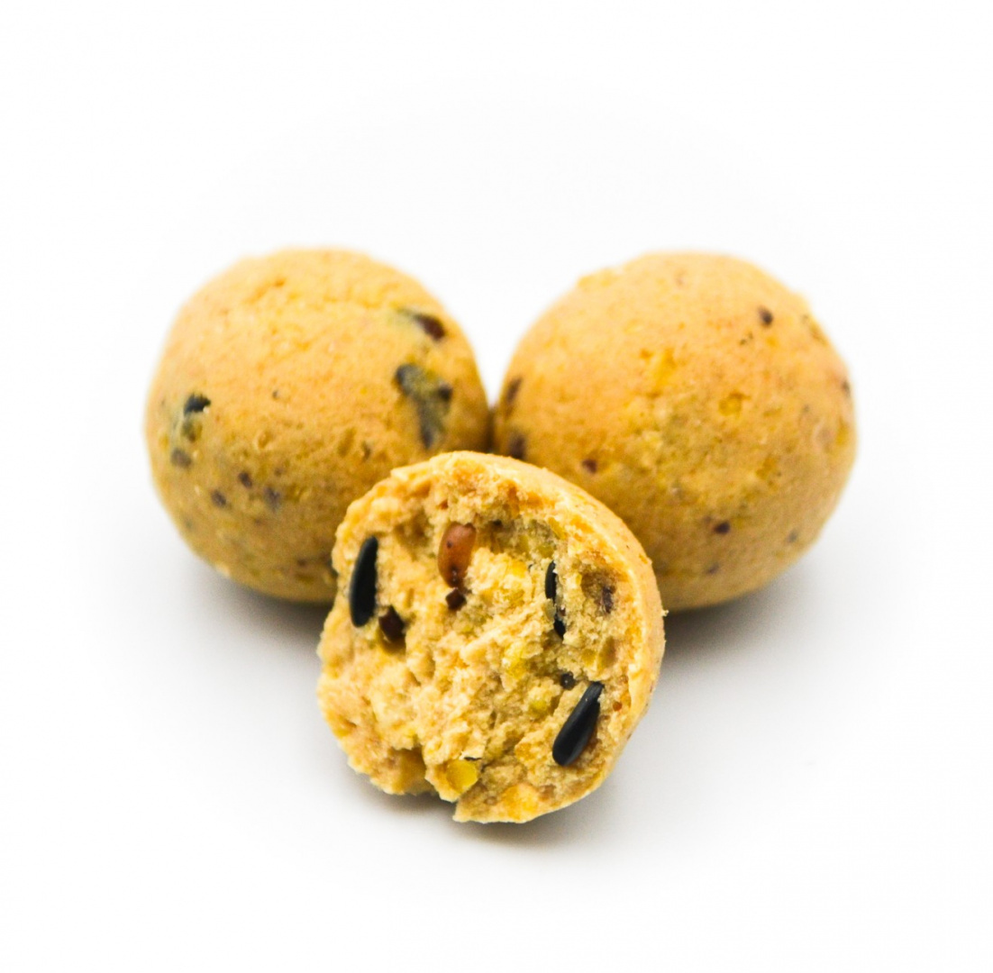Massive Baits Kulki 10kg 18mm Cream +wiadro Massive Baits Kulki 10kg 18mm Cream +wiadro
