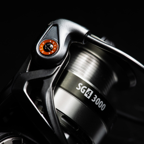 Savage Gear Kołowrotek SG4 3000 FD 8+1BB Savage Gear Kołowrotek SG4 3000 FD 8+1BB